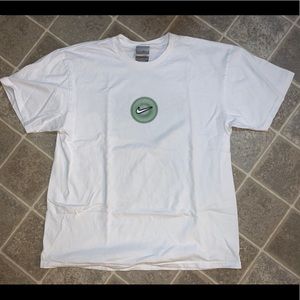 2000s Nike shirt